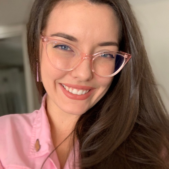 Meet your Posher, Lillian - Picture 1 of 1